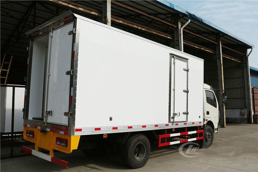 程力威CLW5080XLC5冷藏車(chē)